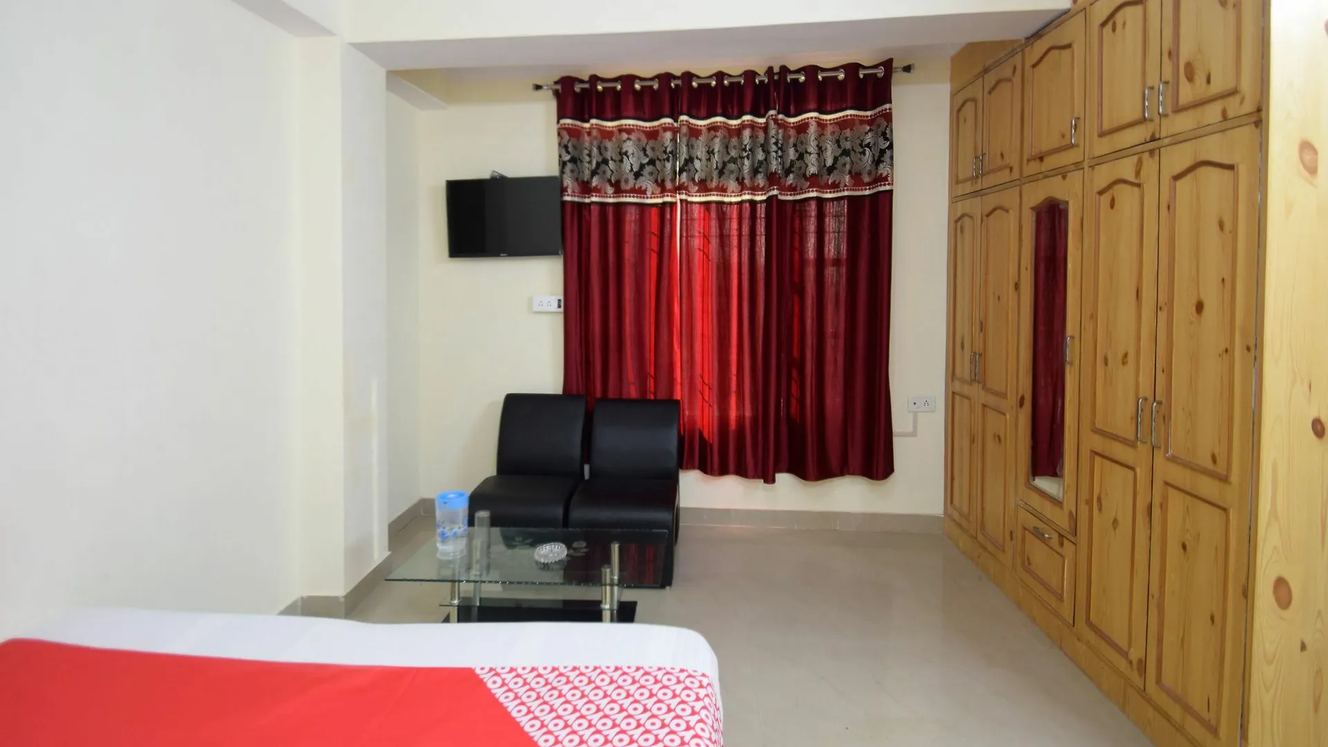 Oyo 11658 Home 2Bhk Mountain View Sec 4 New Šimla Indie