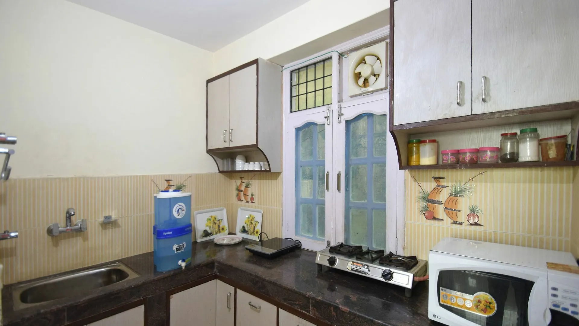 Oyo 11658 Home 2Bhk Mountain View Sec 4 New Šimla 0*,  Indie